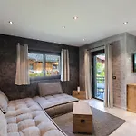 Demi-chalet Cosy Avec Terrasses, Wifi Et Parking à - Fr-1-343-228 Apartamento